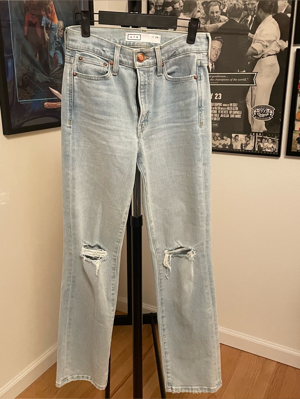 AYR Womens The Classic Sugar Vintage Light Distressed Wash Stretch Jeans 26